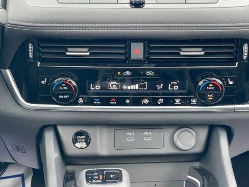 New 2025 Nissan Rogue SL w/ Tech Package image 28