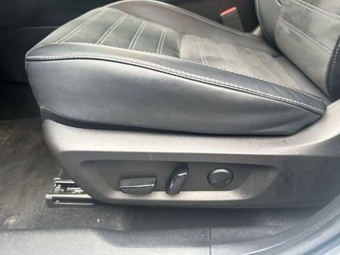 Used 2024 Mitsubishi Outlander SE image 18