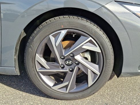 Certified 2025 Hyundai Elantra Sport image 7