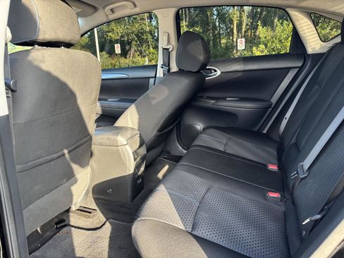 Used 2018 Nissan Sentra SR w/ SR Midnight Edition Package FWD image 15