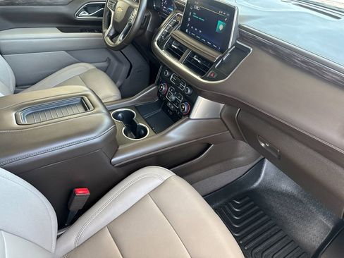 Used 2024 Chevrolet Tahoe LT w/ LT Signature Plus Package AWD/4WD image 18
