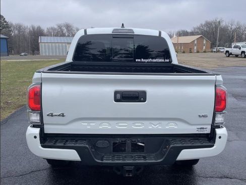 Used 2023 Toyota Tacoma Limited image 5