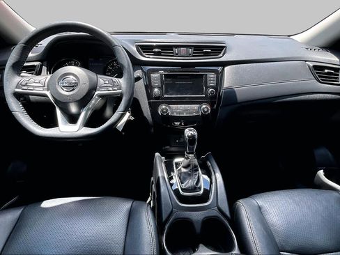 Used 2020 Nissan Rogue S w/ Special Edition Package FWD image 16