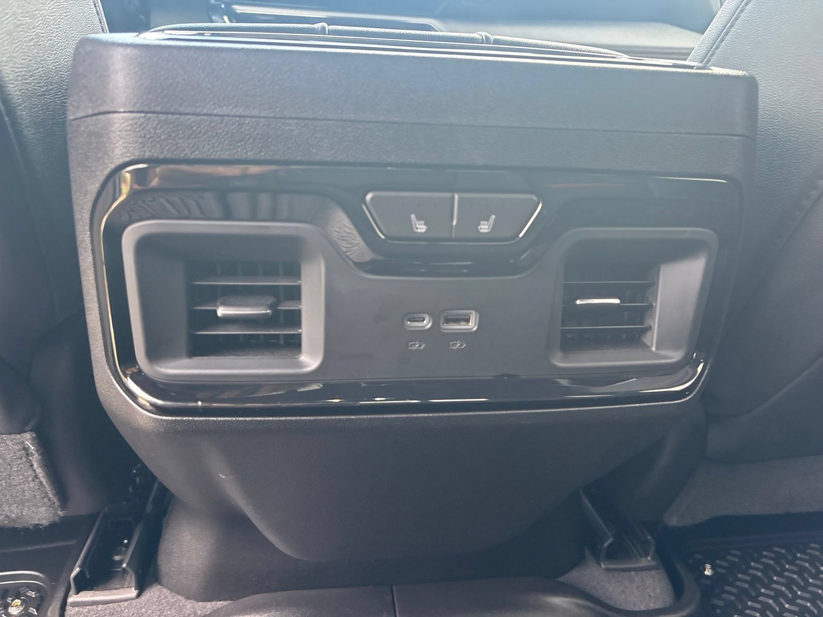 Used 2024 GMC Sierra 2500 AT4 w/ AT4 Premium Plus Package AWD/4WD image 44