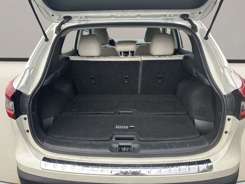 Used 2022 Nissan Rogue Sport SV w/ Technology Package image 5