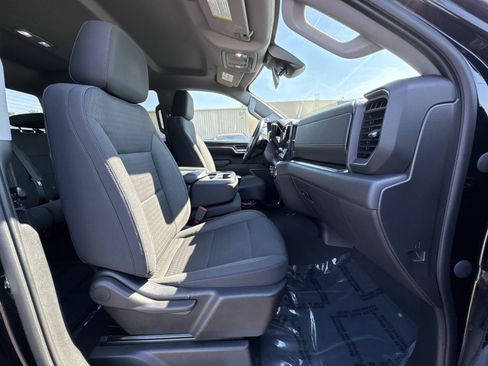 Used 2023 Chevrolet Silverado 1500 LT AWD/4WD image 28