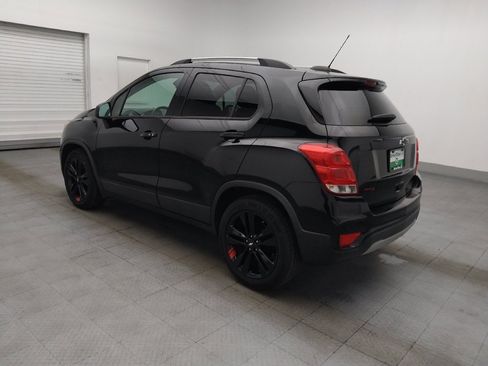 Used 2021 Chevrolet Trax LT w/ Redline Edition FWD image 3