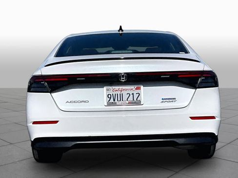 Used 2025 Honda Accord Sport image 4
