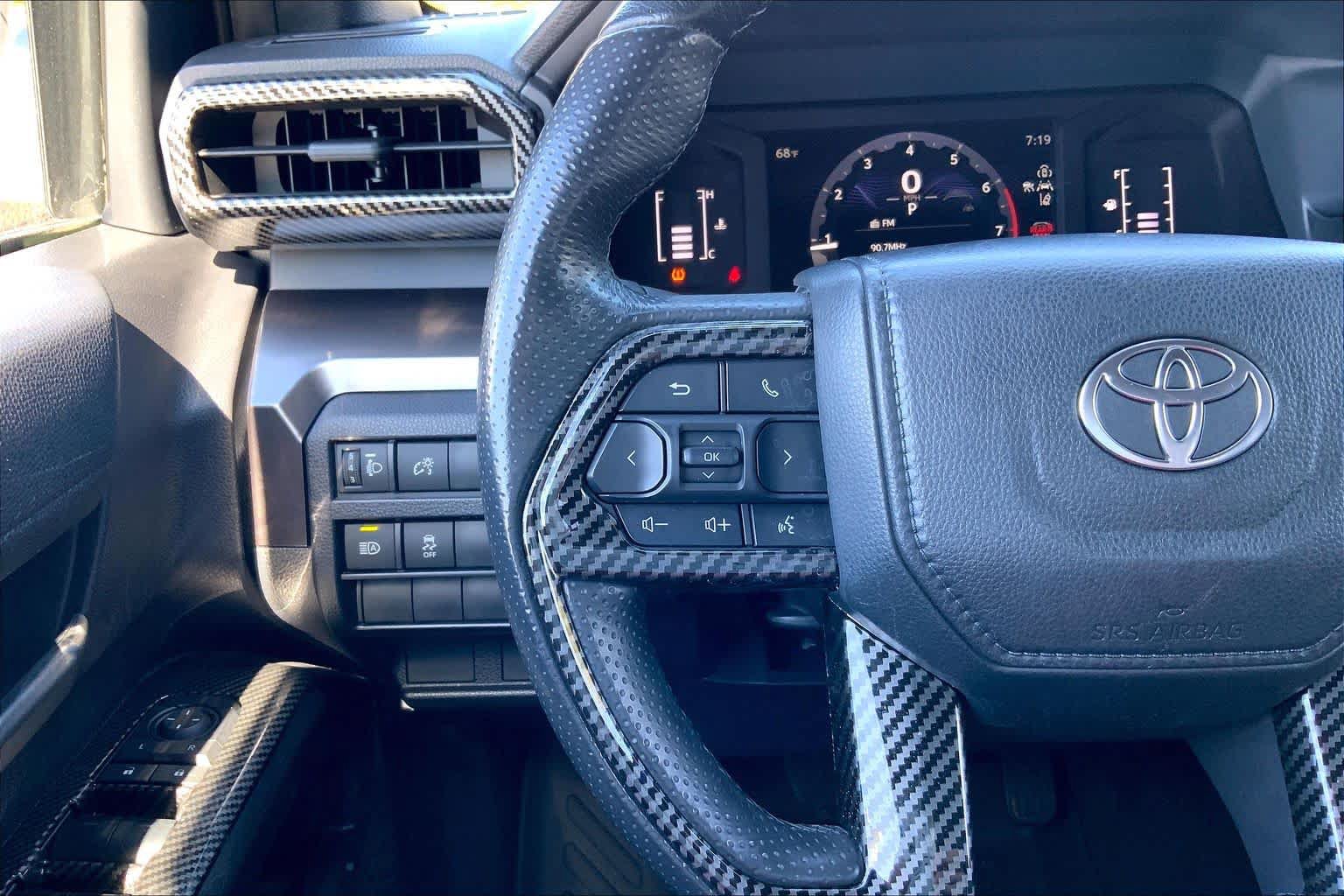 Used 2025 Toyota 4Runner SR5 RWD image 23