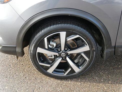 Certified 2022 Nissan Rogue Sport SL image 9