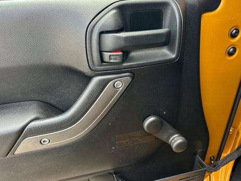 Used 2014 Jeep Wrangler Unlimited Sport AWD/4WD image 10