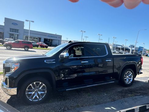 Used 2020 GMC Sierra 1500 SLT w/ SLT Premium Plus Package AWD/4WD image 3
