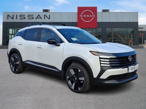 New 2026 Nissan Kicks SR w/ SR Premium Package AWD/4WD image 1