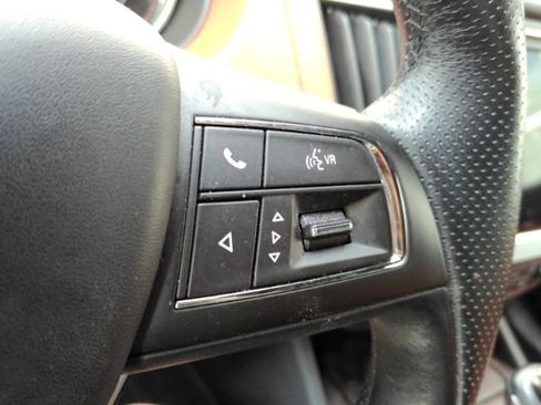 Used 2021 Maserati Levante AWD/4WD image 39