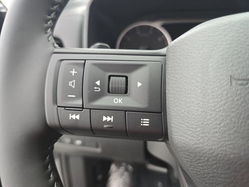 New 2026 Nissan Rogue SV FWD image 17