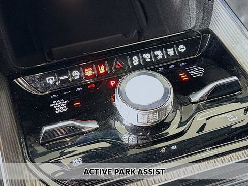 Used 2022 Jeep Grand Wagoneer Series II w/ Quick Order Packagew 28T AWD/4WD image 8