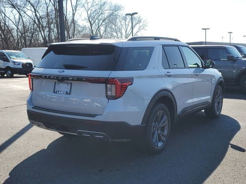 New 2026 Ford Explorer Active image 4