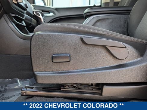 Used 2022 Chevrolet Colorado LT w/ LT Convenience Package AWD/4WD image 22