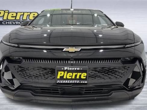 New 2026 Chevrolet Equinox EV LT image 7