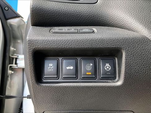 Used 2013 Nissan Altima 2.5 SL w/ Technology Pkg FWD image 34