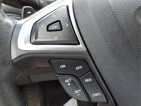 Used 2017 Ford Edge SEL w/ Equipment Group 201A AWD/4WD image 23