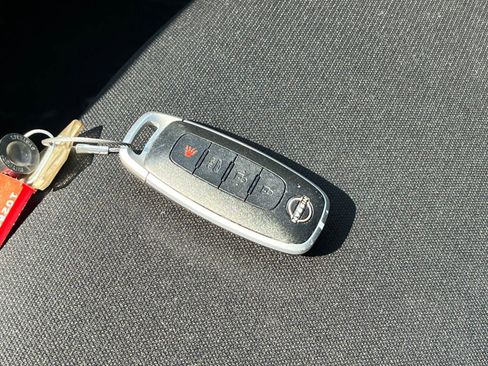 Used 2025 Nissan Sentra SV image 21