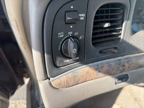 Used 1999 Ford Crown Victoria LX image 21