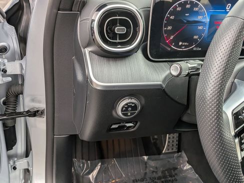 Certified 2025 Mercedes-Benz C 300 4MATIC Sedan image 15