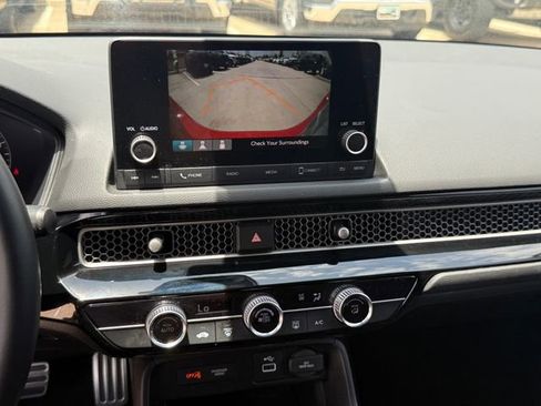 Used 2023 Honda Civic Sport image 18