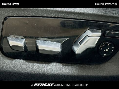 Used 2020 BMW 740i image 4