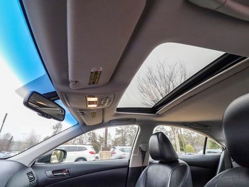 Used 2011 Lexus ES 350 image 31