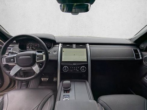 Used 2023 Land Rover Discovery HSE R-Dynamic AWD/4WD image 13