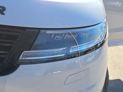 New 2026 Land Rover Range Rover Sport Dynamic SE image 32