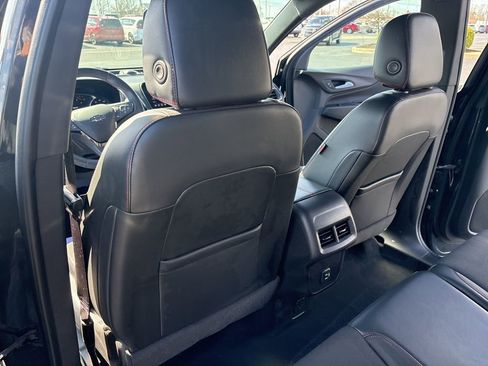 Used 2023 Chevrolet Equinox RS image 42