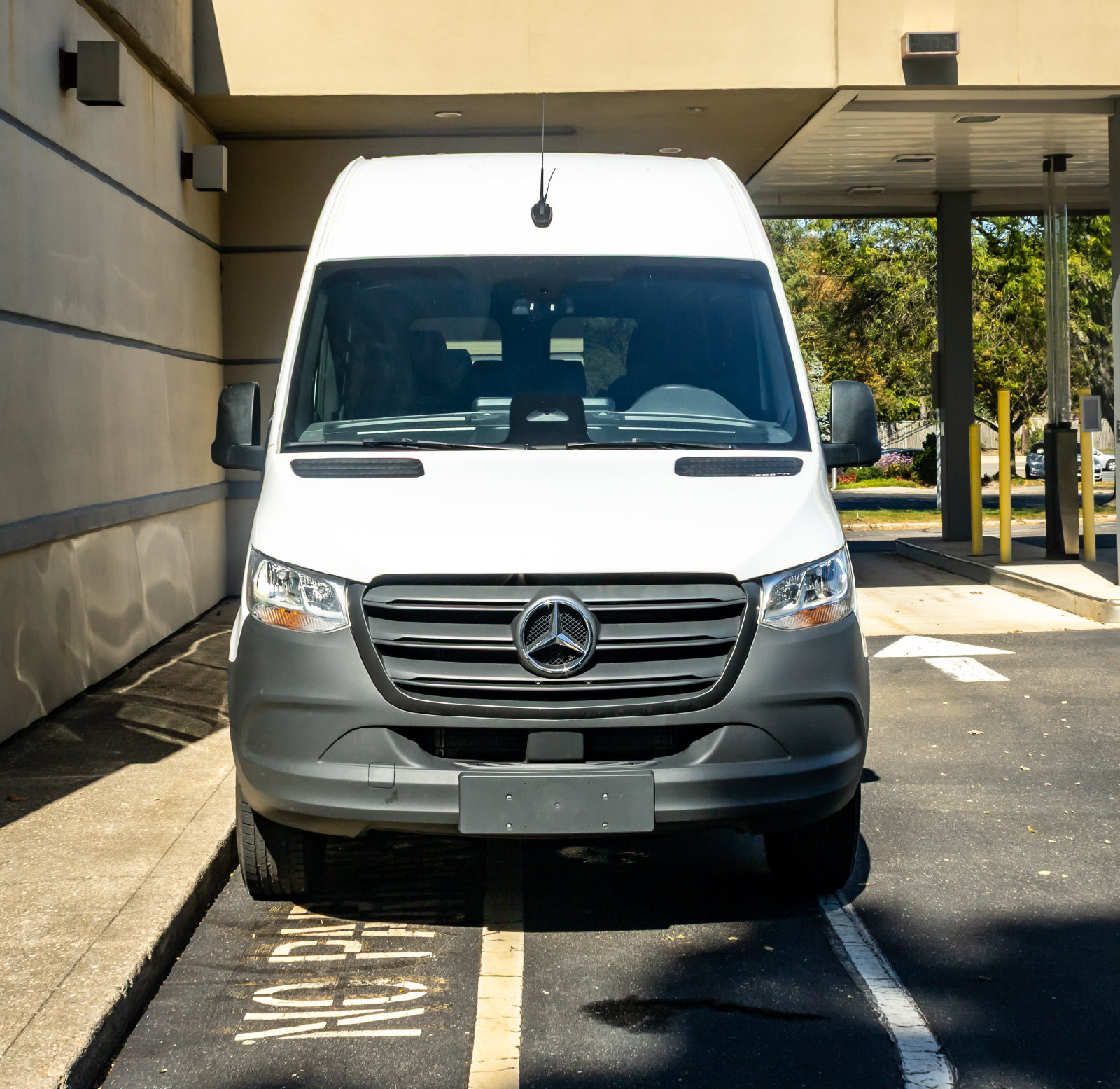 Used 2025 Mercedes-Benz Sprinter 2500 image 2