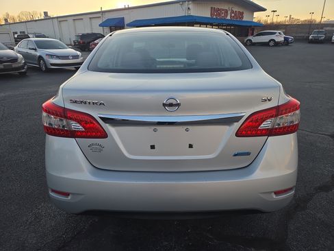 Used 2014 Nissan Sentra SV image 4