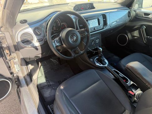 Used 2013 Volkswagen Beetle TDI FWD image 27