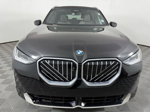 Certified 2025 BMW X3 xDrive30i w/ Premium Package image 9