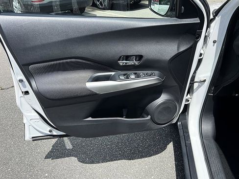 Used 2019 Nissan Kicks SV w/ Exterior Electronics Package FWD image 19