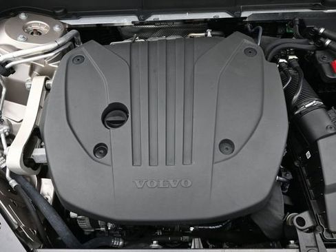 Used 2023 Volvo XC60 B5 Plus w/ Protection Package Premier FWD image 34