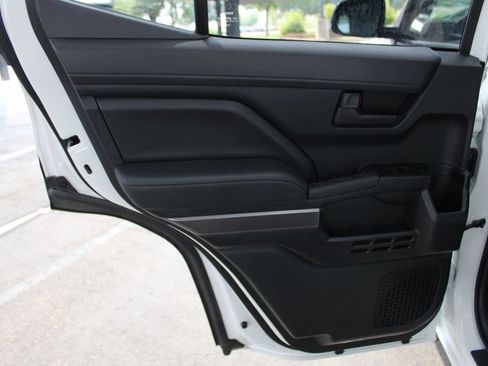 Certified 2025 Toyota 4Runner SR5 AWD/4WD image 46