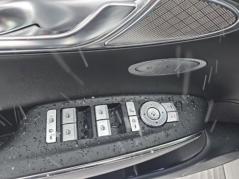 Used 2023 Genesis GV70 2.5T Advanced w/ Advanced Package image 19