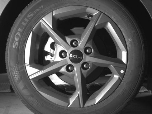 Used 2025 Kia K4 LXS image 15