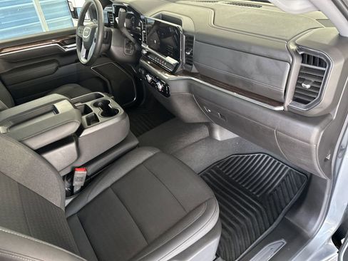 Used 2025 GMC Sierra 2500 SLE image 38