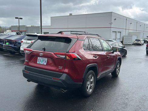 Used 2023 Toyota RAV4 XLE w/ Convenience Package image 3