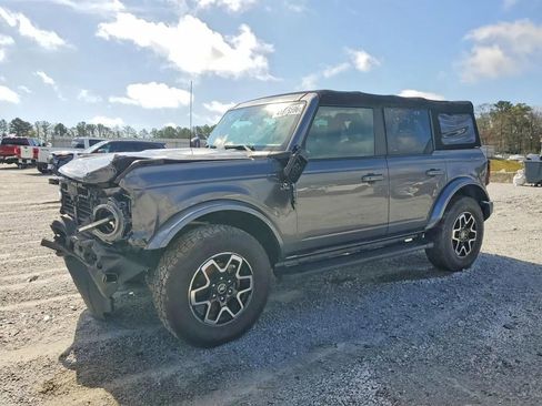 Used 2022 Ford Bronco Outer Banks AWD/4WD image 2
