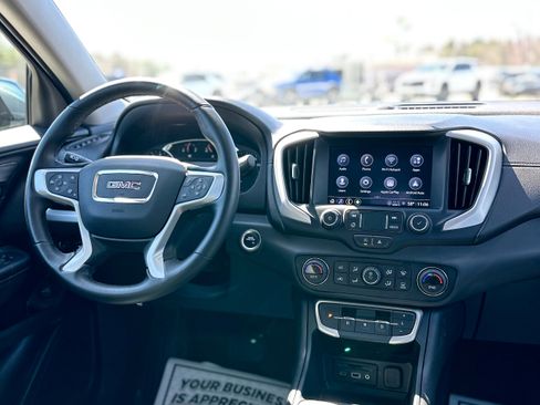 Used 2024 GMC Terrain SLT AWD/4WD image 21