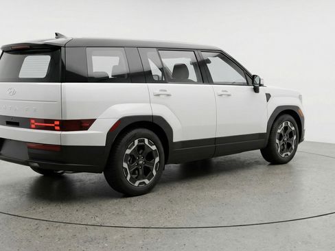 Used 2025 Hyundai Santa Fe SEL image 9