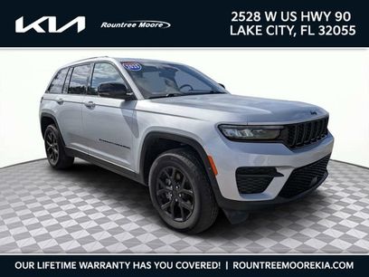 Used 2025 Jeep Grand Cherokee Altitude