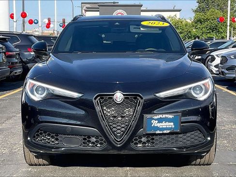 Used 2023 Alfa Romeo Stelvio Veloce AWD/4WD image 2